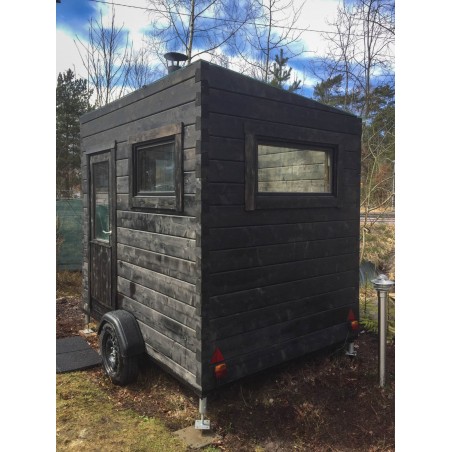 Lasikattosauna Aurora - Valokuva takakulmasta