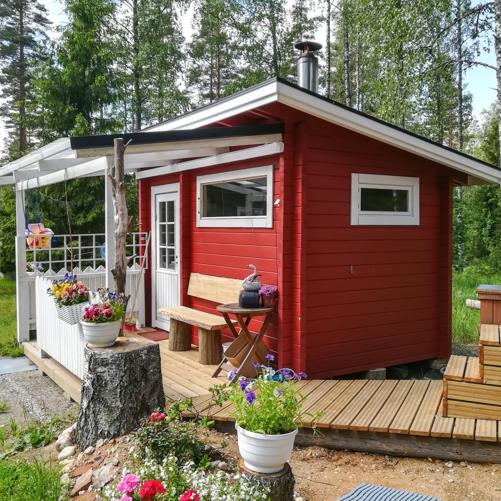 Hirsikehikko, Sauna Loimu 70 mm - Sauna asiakkaan pystyttämänä - Etuterassi asiakkaan oma toteutus